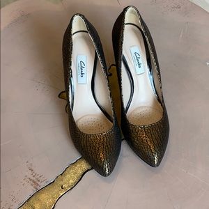 Gold and Black Clarks Pumps